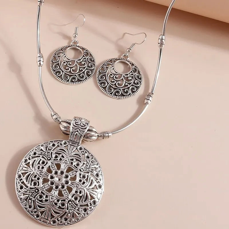 Product her Shape\pattern is Geometric