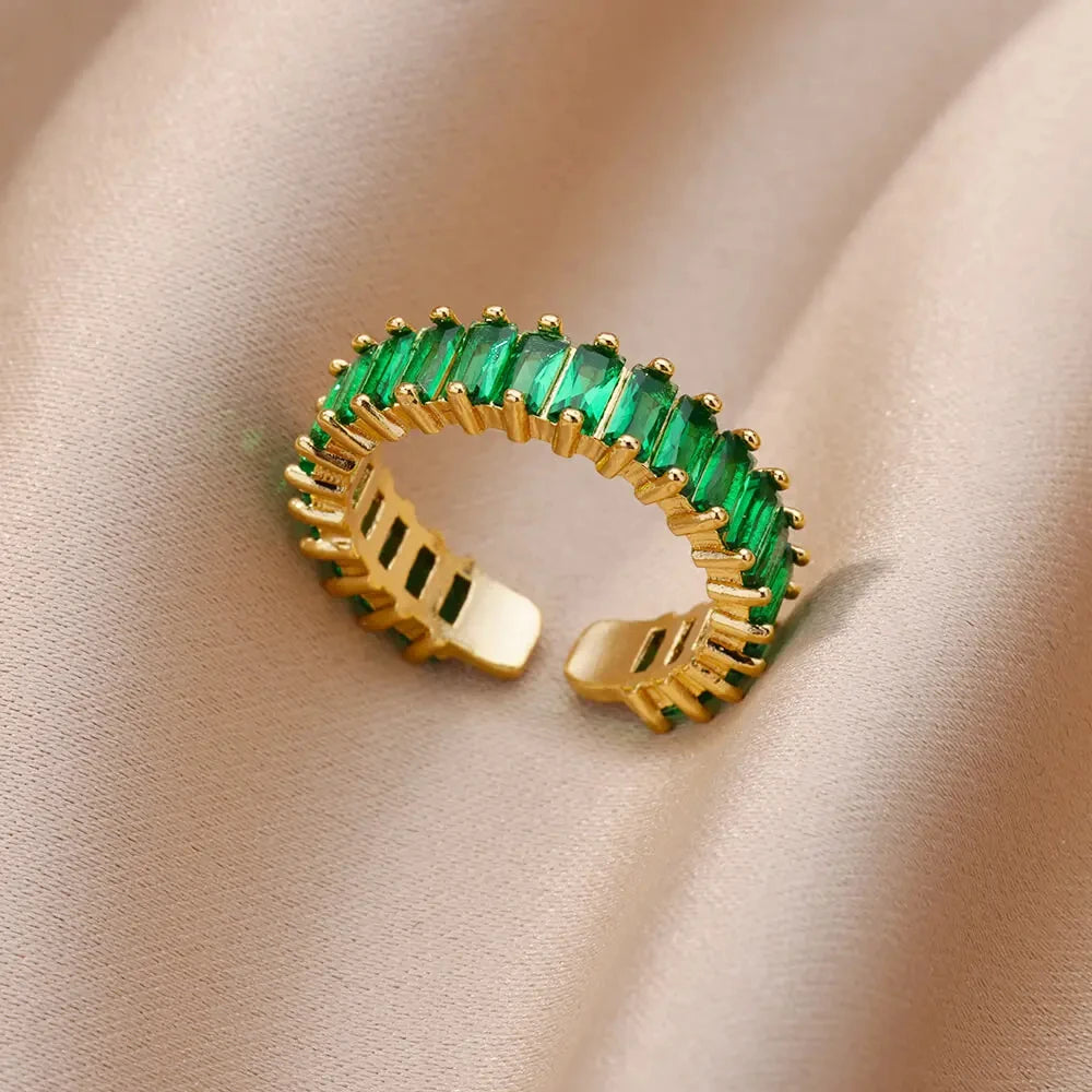 This product her Material is cubic zirconia