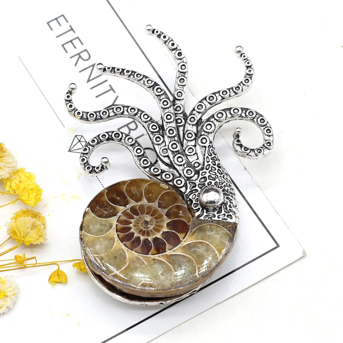Shell Brooches - Bijoux Art