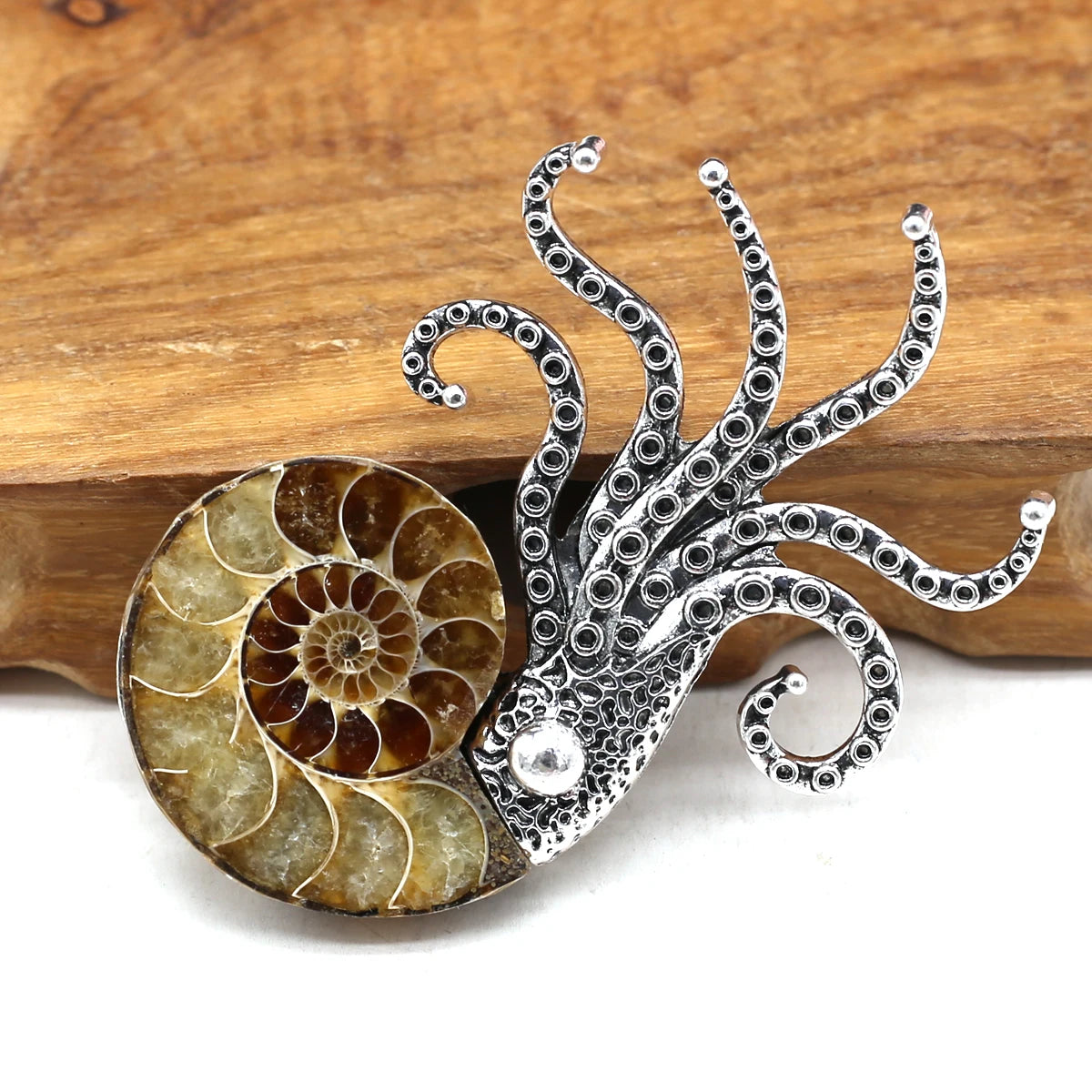 Shell Brooches - Bijoux Art