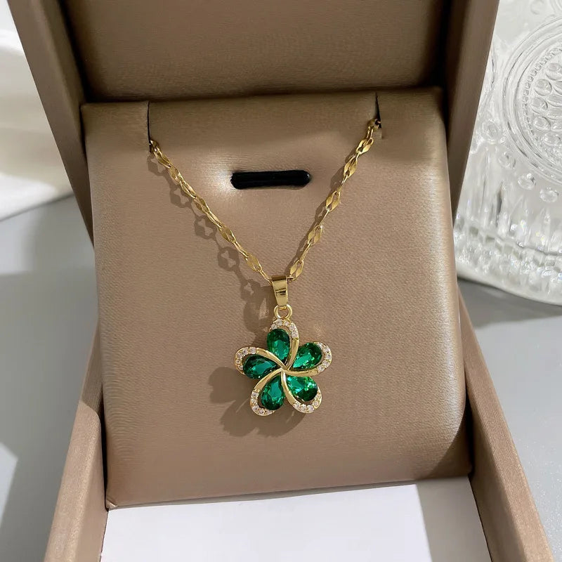 Necklace Type is Pendant Necklaces  